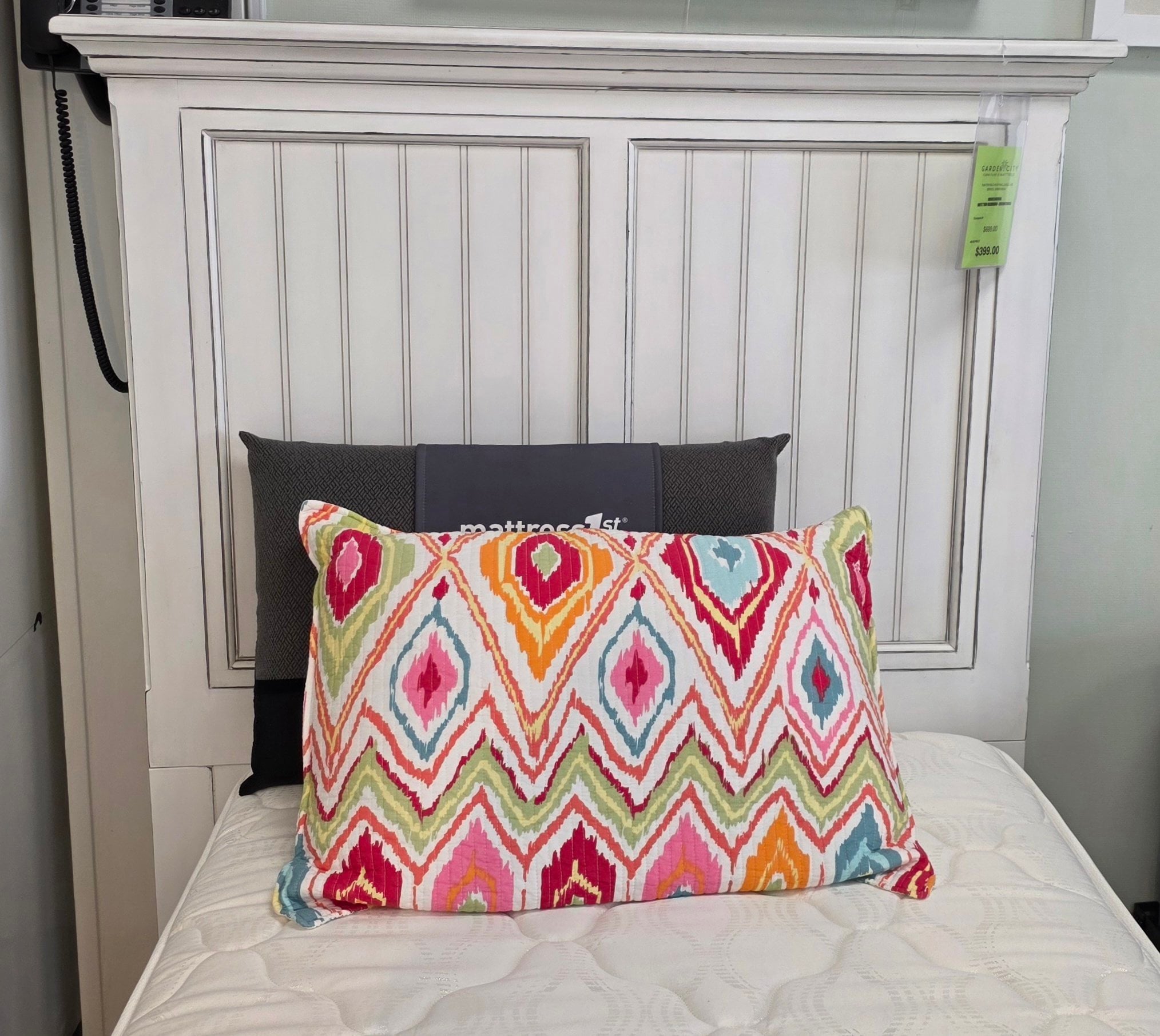 2026/10/1000052524.jpg White Twin Headboard - Image 1
